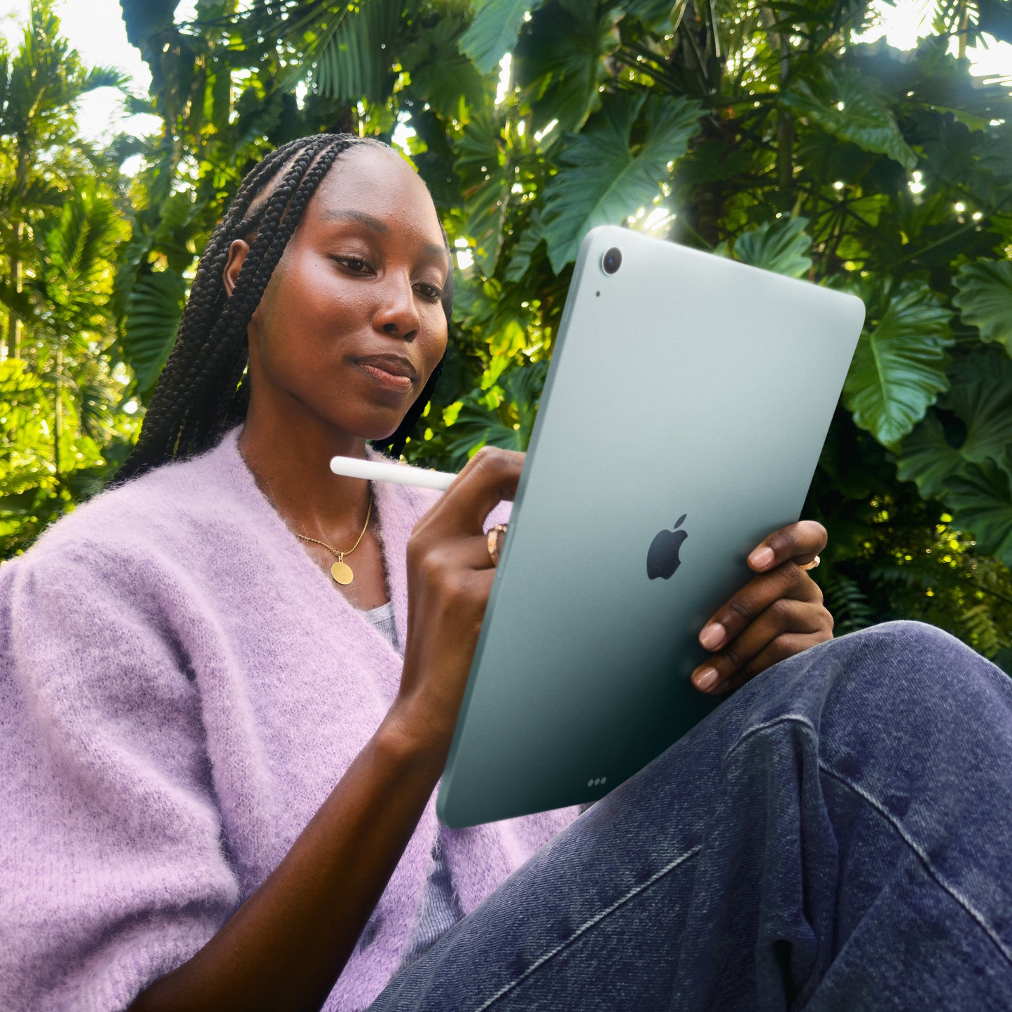 iPad_Air_13-inch_M3_WiFi_Blue_PDP_Image_Position_8__GBEN